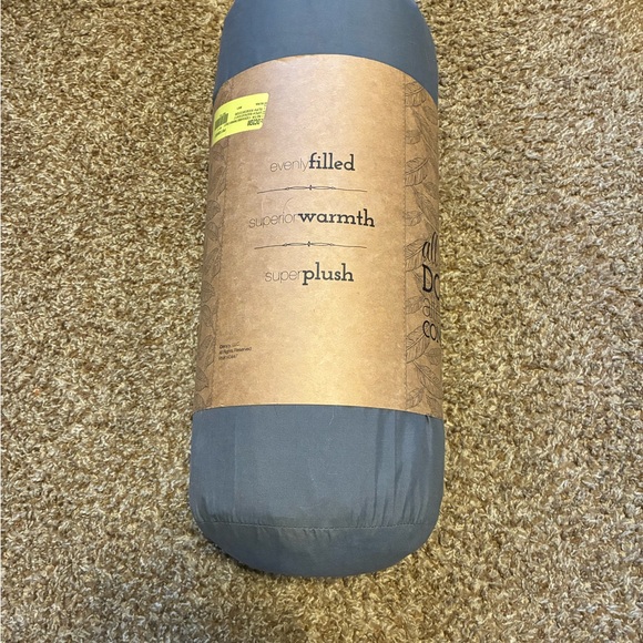 Ienjoy All Season Down Alternative Comforter - Picture 4 of 5